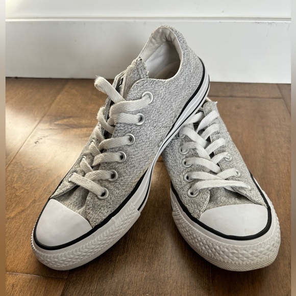 Converse - Picture 1 of 7